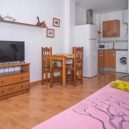Apartamento Tranquilo En Conil Con Facil Aparcamiento Y Cerca De La Playa - Es-180-34 *